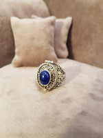 Indonesian silver ring with lapis lazuli stone