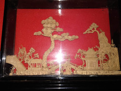 45 cm Kínai fekete lakkdoboz parafa képpel, üvegezett darvas tájkép