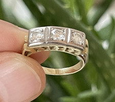 1 Forintról! 14 karátos Briliáns gyűrű 0,75 karát hófehér, jó minőségű kövekkel, 4,7 gramm!