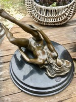 Bronz női akt erotikus szobor.Jelzett márvány talpon.
