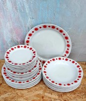Piros napocskás dekorral alföldi porcelán tányérok