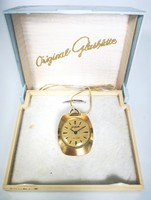 Elegáns Glashütte medálóra aranyozott - ezüst nyaklánccal és eredeti dobozával az 1970-es évekből!