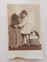 Régi gyerekfotó 1928 kislány baba mackó játékok fénykép