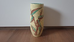 B ward idild vase