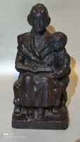 Nagymama unokájával Parastone szobor jelzett kő figura