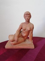 Bálint Józsa female nude statue