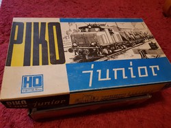 Piko in a retro / antique h0 model train box