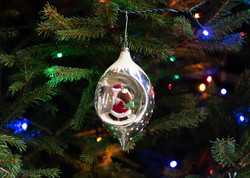 Télapós üveggömb - retro karácsonyfadísz - karácsonyi dekoráció - zsenília, mikulás