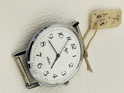 Lifeless old luch watch