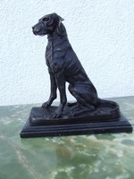 Bronz szobor vadász kutya