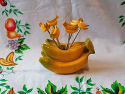 Banana sandwich or fruit holder and 6 forks (plastic and metal)