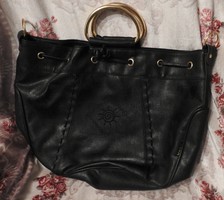 Caro vintage black leather handbag