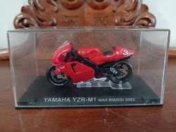 Yamaha gyorsasági motor makett, Max Biaggi