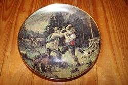 Porcelain decorative plate with hunting scene 1.