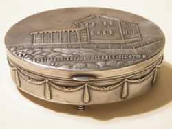 Nagyon szép, régi (1913) ezüstözött ovális doboz, szelence bársony belsővel