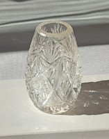 Kristály ólomkristály kis váza hibátlan vitrinben tartott 11cm magas