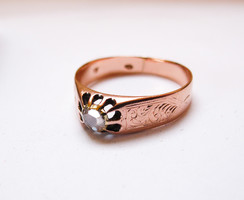 Régi pesti arany gyűrű 4,4 mm-es gyémánttal.