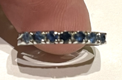 Very nice 53 14 kt white gold ring with sapphires
