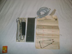 Retro MDO IX. mikrofon dobozában, papírjaival, használati utasítással