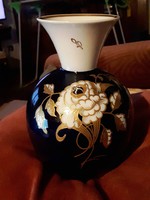 Wallendorfi kobalttal festett váza relief aranyozással 2 db