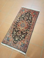 135 x 62 cm kézi csomózású Iráni Tabriz perzsa szőnyeg eladó