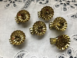 Arany színü karácsonyi csipeszes billenöfejes fém gyertyatartók- 6 db