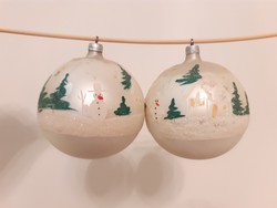 Retro üveg karácsonyfadísz fehér festett gömb régi üvegdísz fenyő hóember házikó mintás 2 db