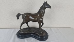 A448 Gyönyörű ló bronzszobor márványtalpon