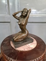 Erotikus akt meztelen nő bronzszobor