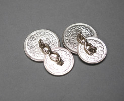 Holland ezüst érmékből készült mandzsetta, 1940-41