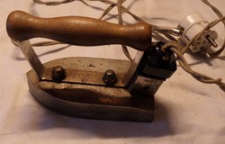 Antik mini vasaló