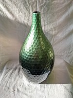 Honeycomb patterned vase