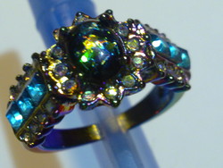 Szép opál és titánium köves zöld csillogású szivárványos gyűrű