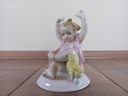 Antik ENS porcelán kislány csibével