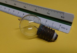 Old edison carbon fiber bulb, age appropriate, functional.