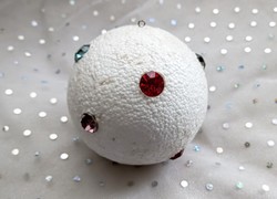 Retro hungarocell gömb karácsonyfa dísz 8cm