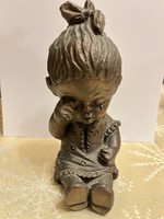 Decorative bronze crying little girl figurine