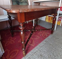 Antik Copf stílusú asztal.