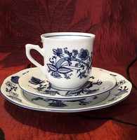 Porcelán teás csésze tányérokkal, reggeliző szett (M1777)