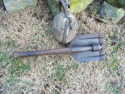 II. World War II German spade and water bottle.