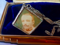 Antik fényképtartó medalion_ emlék_ I.világháború korabeli