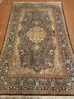 225 x 135 cm antik Iráni Tabriz kézi csomózású szőnyeg eladó