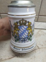 Porcelán, címeres korsó óntetővel eladó! 0,5 literes