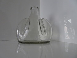 Dr Noseda szép különleges formájú üveg.