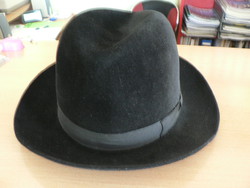 Gyönyörű fekete színű új PAX kalap 60-as évekből