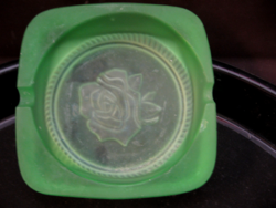 Opál art deco,   zöld , maratott hamutartó rózsa mintával