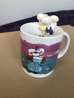 Cute couple in love diddl cup in love holding small figures rare couple