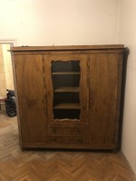 Antik 3 ajtós ruhás szekrény