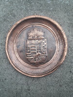 Kézimunkával domborított magyar címeres réz tál 30cm-es