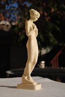Sándor Oláh (1907-1983): a shy nude, 1958 - glazed ceramic sculpture